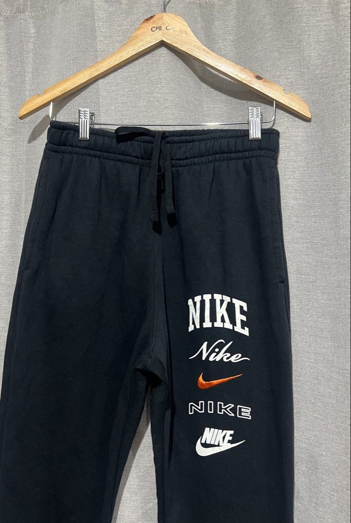 Nike jogger pants (Category: Joggers) located in General Trias. Submitted by luxfinds2019 (Listing ID 1466650599, Image 3). Description: Nike sweattpants 799 shipped Size 30-32 38 length Excellentt to new No issue Loc laguna Pm.