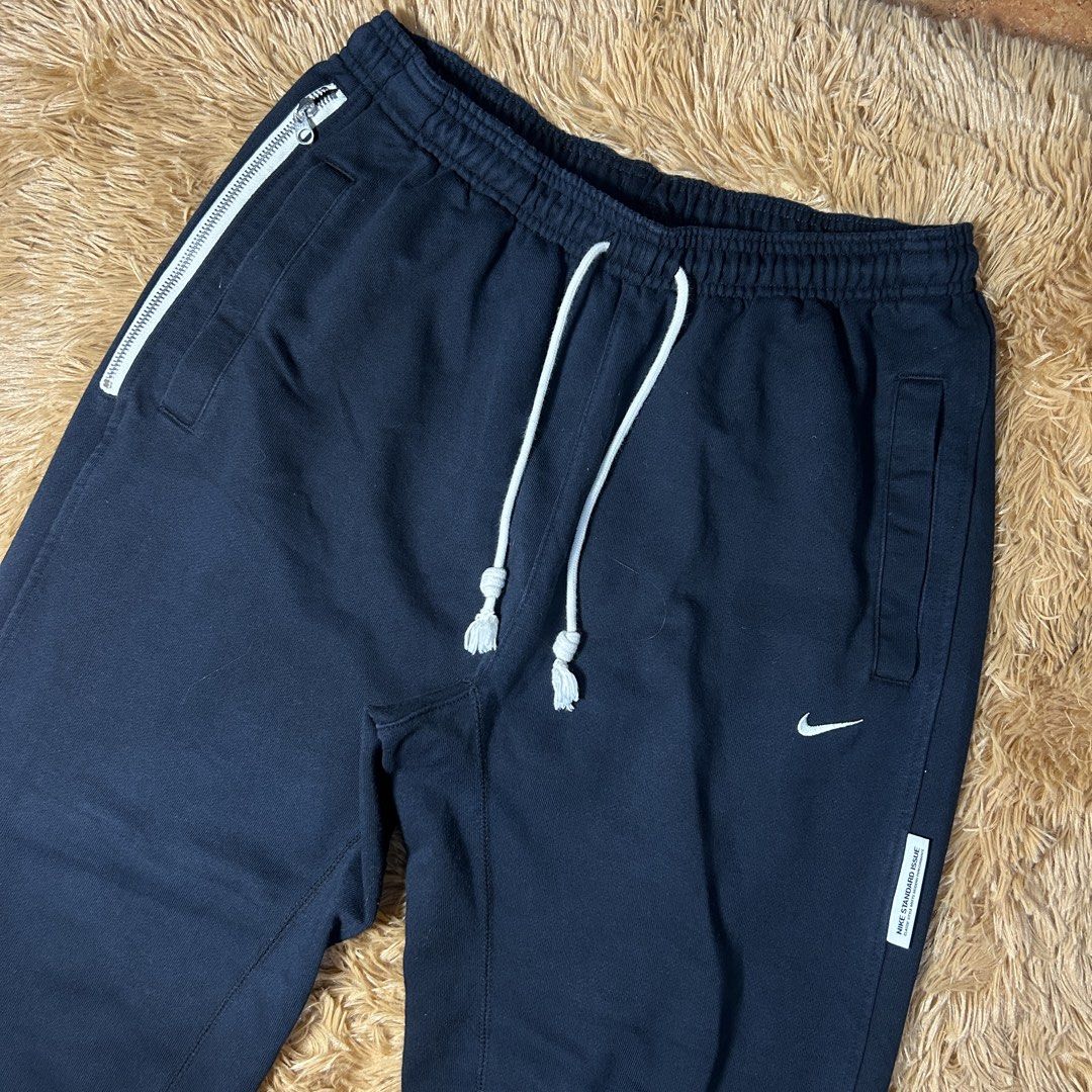 Nike Jogger Pants Side Embroidered Logo (Category: Joggers) located in Manila. Submitted by albrtthriftpicks (Listing ID 1466751263, Image 2). Description: 📍Nike Jogger Pants Side Embroidered Logo fit to waist size 32-35 length 39 9.5/10 condition 950+sf.