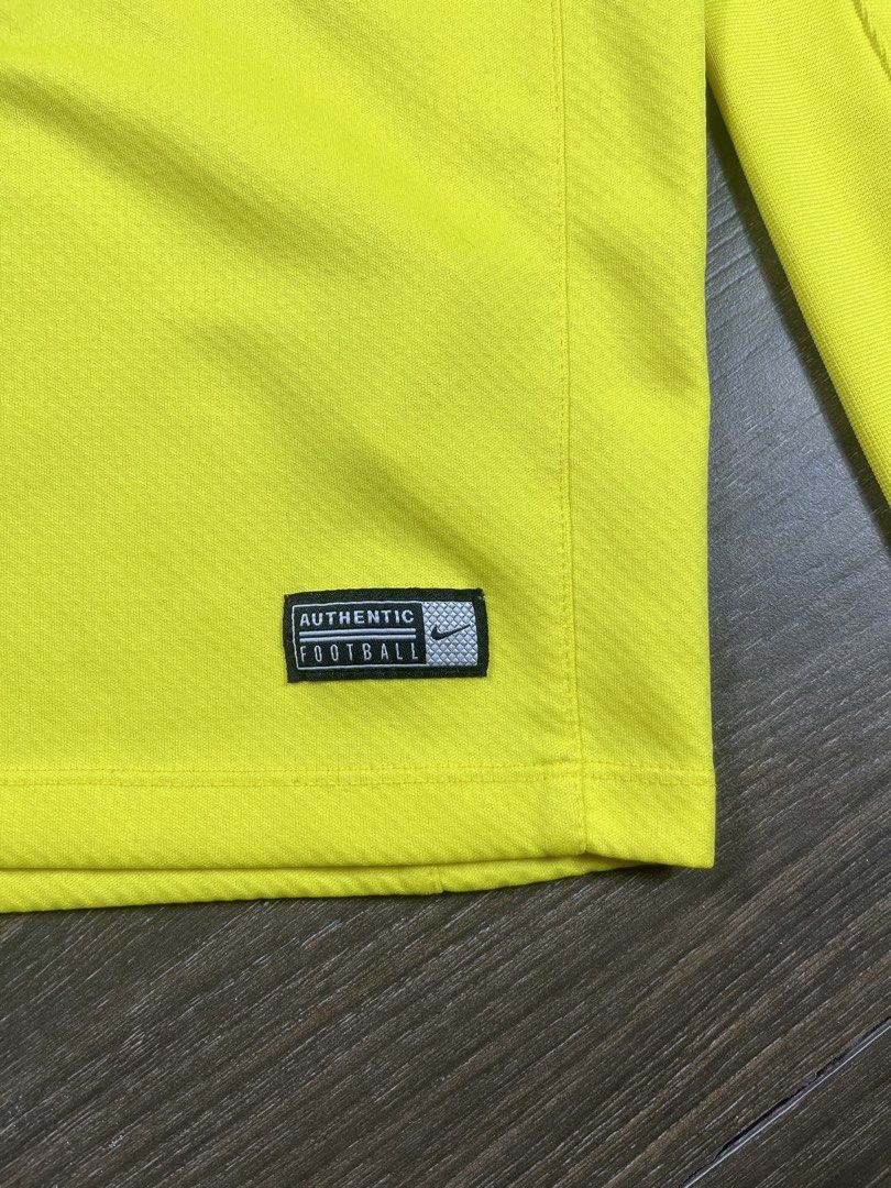 Nike Manchester City (Category: Tshirts & Polo Shirts ) located in Bacolod City. Submitted by gabinuks2039771 (Listing ID 1466635100, Image 2). Description: 21x28 Authentic Dm if interested .