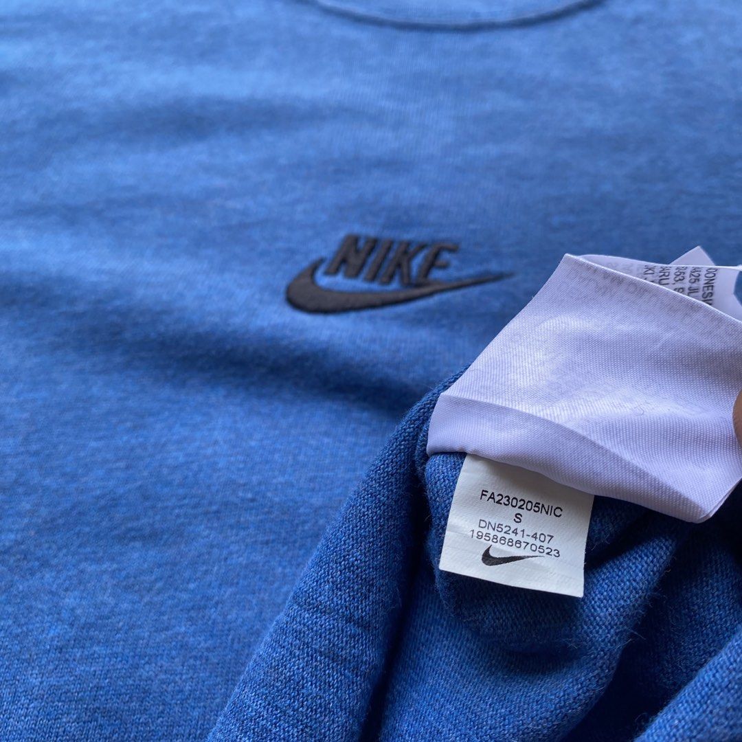 Nike Mid logo Embroid Blue Shirt (Category: Tshirts & Polo Shirts ) located in Davao. Submitted by bangers01 (Listing ID 1466658181, Image 3). Description: .