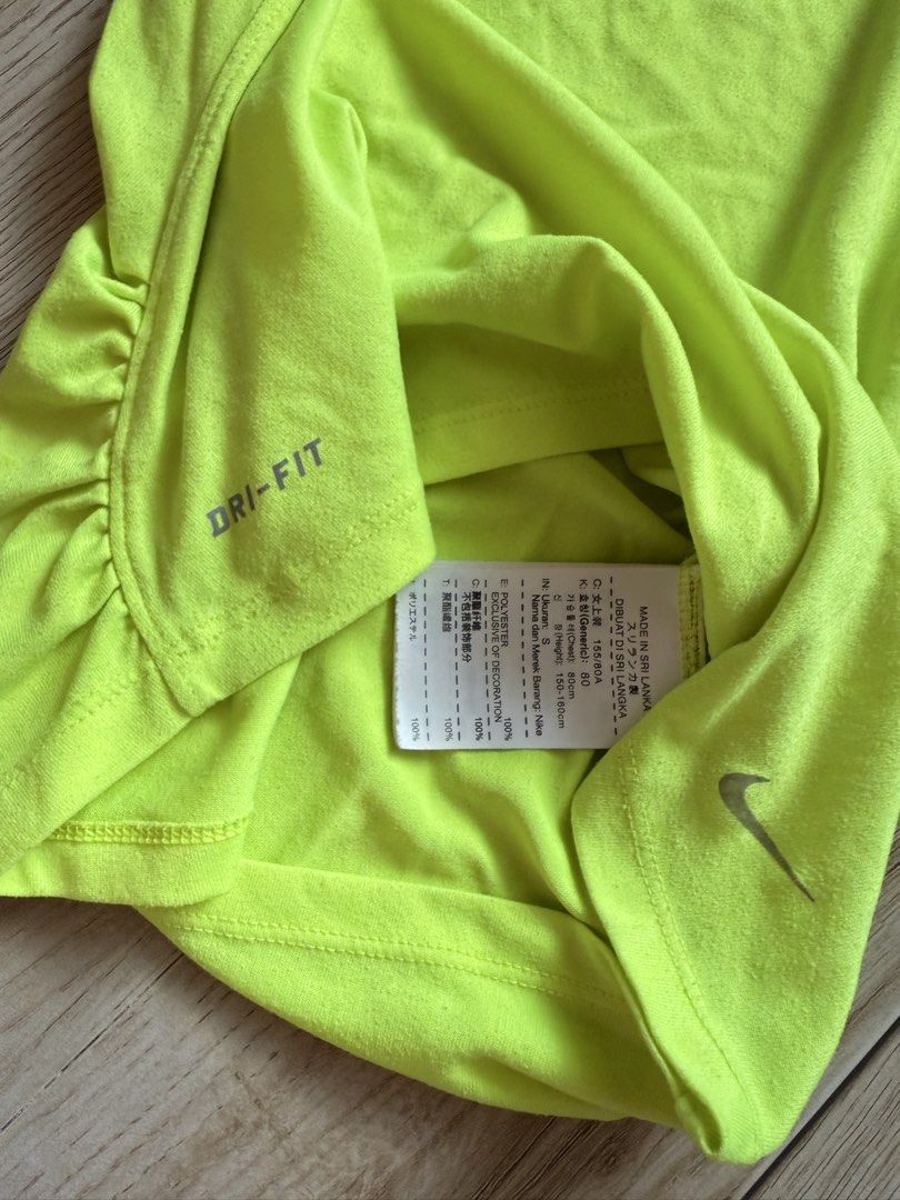 Nike neon (Category: Activewear) located in Manila. Submitted by mariadarna (Listing ID 1466765514, Image 2). Description: .