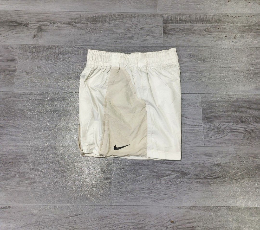 NIKE NYLON SHORT FOR WOMENS (Category: Activewear) located in Tagum. Submitted by danelle_closet1106 (Listing ID 1466690543, Image 2). Description: EXCELLENT SIZE:MED TO LARGE WOMEN'S NEEDWASH ISSUE:SEE LAST PIC.