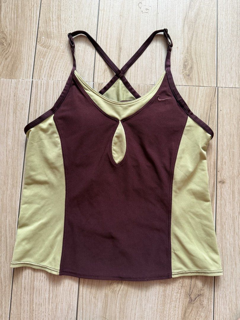 Nike padded (Category: Activewear) located in Manila. Submitted by mariadarna (Listing ID 1466765576, Image 1). Description: .