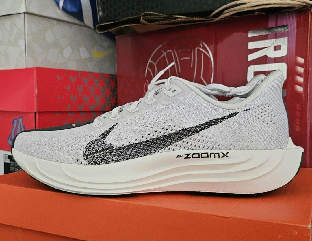 Nike PEGASUS PLUS sz10 (Category: Sneakers) located in Quezon City. Submitted by justinkixs (Listing ID 1466569119, Image 2). Description: sz10 bnew legit.