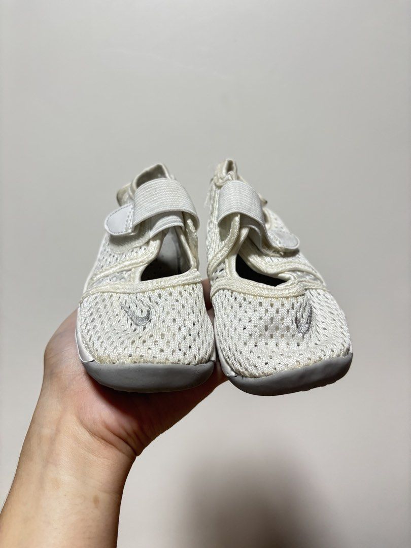 Nike rift (12cm) (Category: Babies & Kids Fashion) located in Imus. Submitted by littlebooythriftstore (Listing ID 1460426555, Image 2). Description: Bacoor cavite.