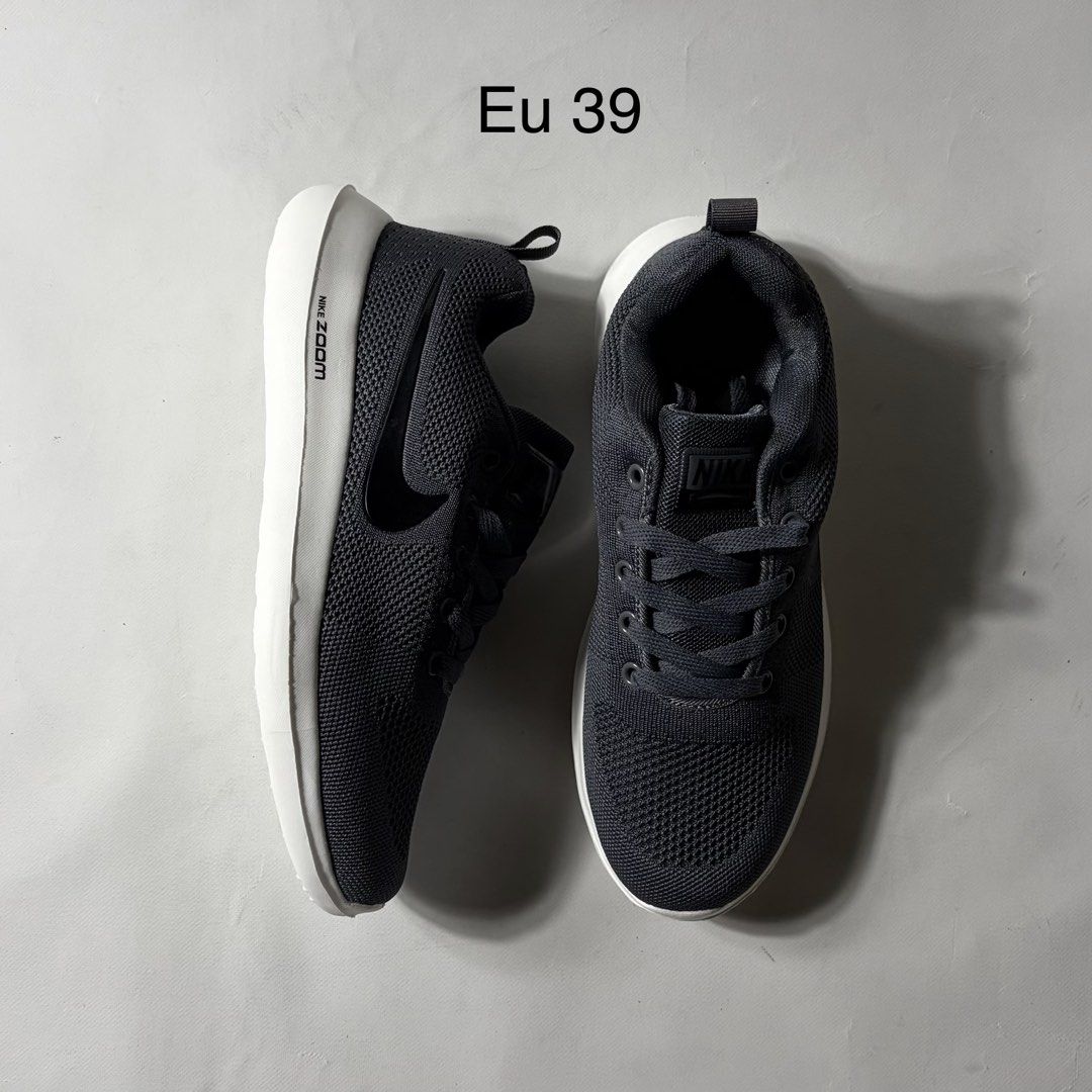 Nike running shoes casual (Category: Sneakers) located in Baguio. Submitted by suffering (Listing ID 1466745305, Image 1). Description: Baguio location .