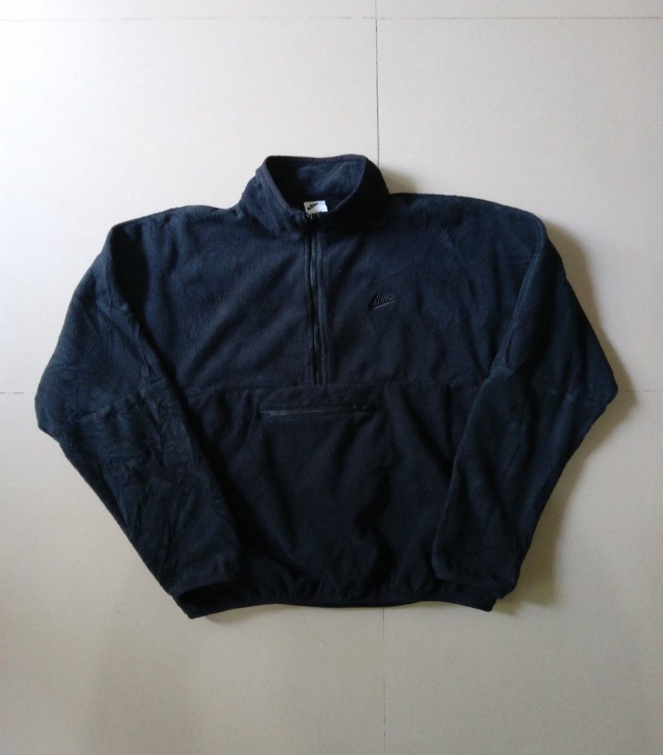 Nike sherpa halfzip jacket (Category: Coats, Jackets and Outerwear) located in Akbar. Submitted by bethlehema07352 (Listing ID 1466677734, Image 2). Description: .