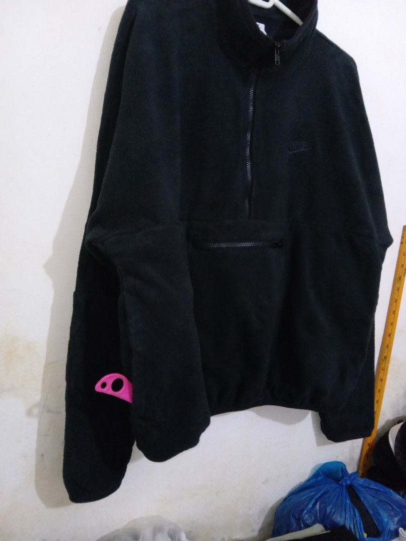 Nike sherpa halfzip jacket (Category: Coats, Jackets and Outerwear) located in Akbar. Submitted by bethlehema07352 (Listing ID 1466677734, Image 3). Description: .