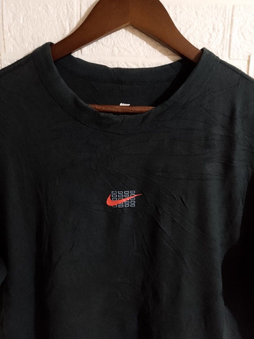 NIKE SHIRT (Category: Tshirts & Polo Shirts ) located in Tabaco. Submitted by zerothreethrift (Listing ID 1466721859, Image 3). Description: NIKE SHIRT SIZE MEDIUM EXCELLENT PM IF INTERESTED ALBAY LOCATION.