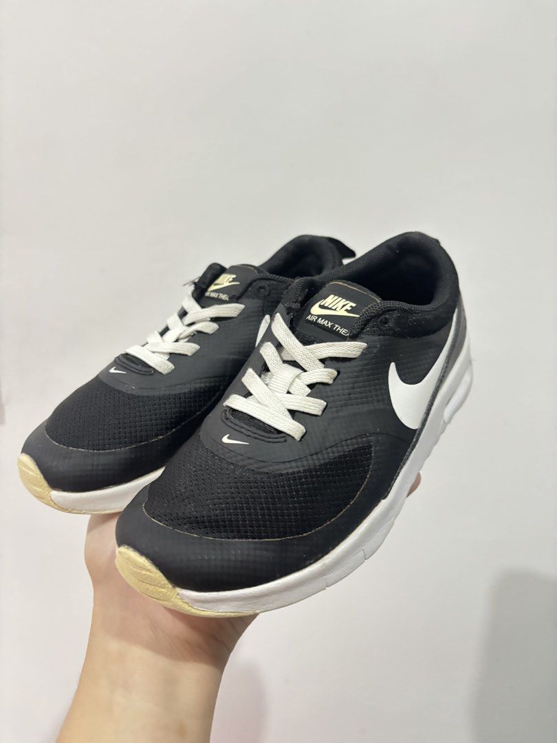 Nike shoes (18cm) (Category: Babies & Kids Fashion) located in Imus. Submitted by littlebooythriftstore (Listing ID 1460184553, Image 2). Description: Bacoor Hindi siya expired sole ganyan takaga color sa unahan :).