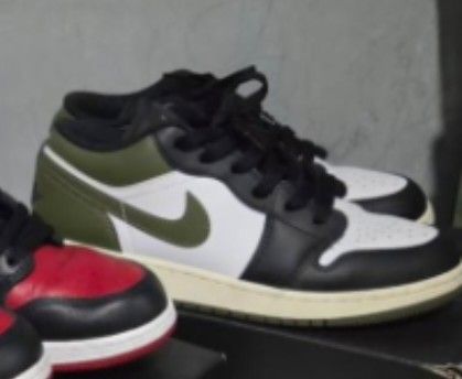 Nike sneakers (Category: Sneakers) located in Marikina City. Submitted by radjnrahrzh (Listing ID 1466715340, Image 1). Description: .