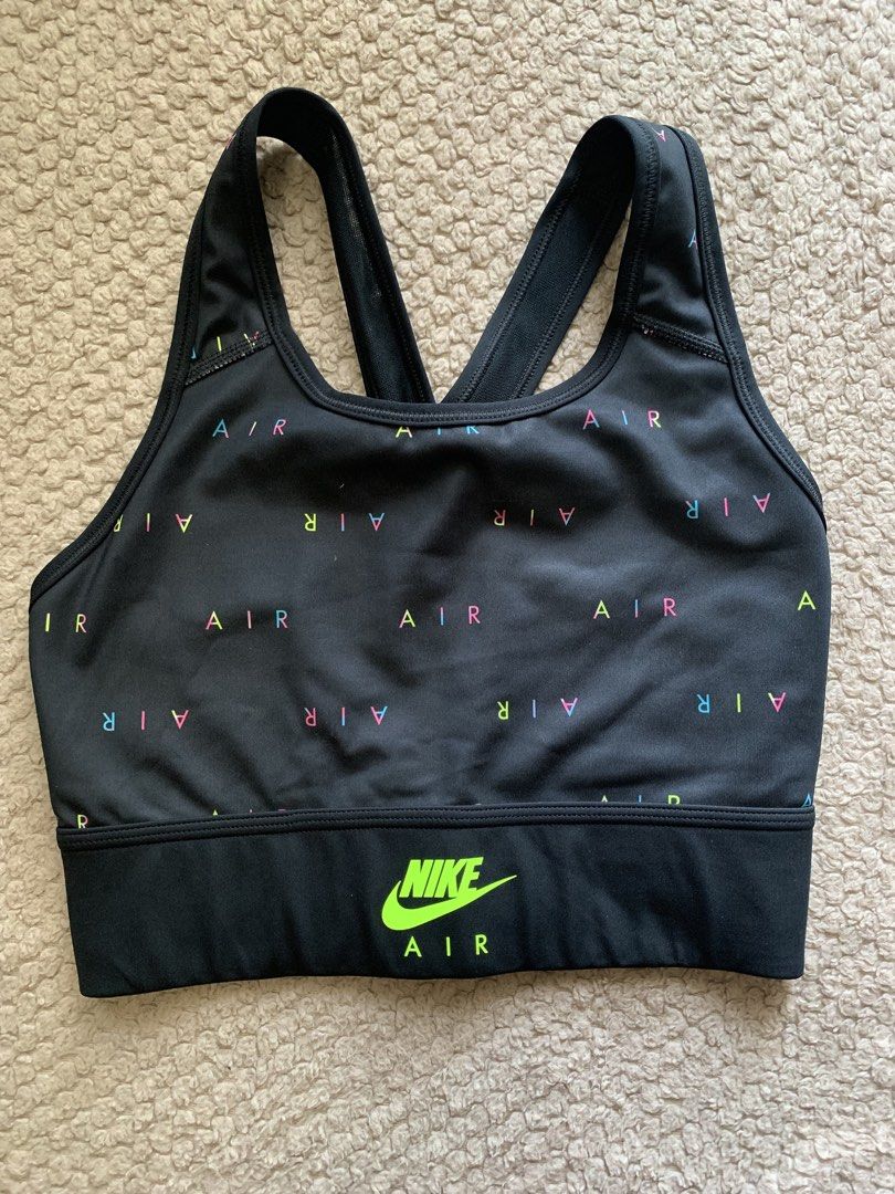 Nike Sportsbra (Category: Activewear) located in Manila. Submitted by nuelaar (Listing ID 1466743289, Image 1). Description: size xs to smallp.