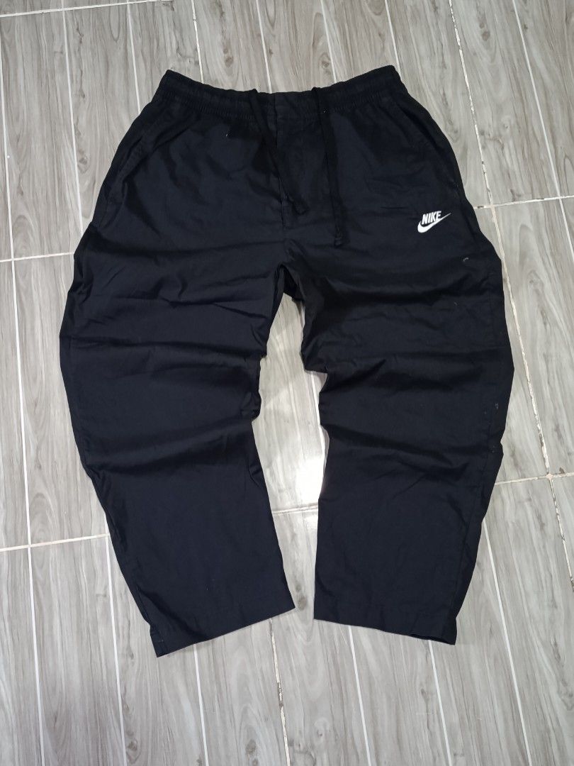 NIKE SWEATPANTS STRAIGHT CUT PANTS (Freeshipping) (Category: Activewear) located in Quezon City. Submitted by gyl-stop (Listing ID 1466718826, Image 1). Description: free shipping 30-36 x 35.5 excellent condi cr: 9.5/10 issue: none.