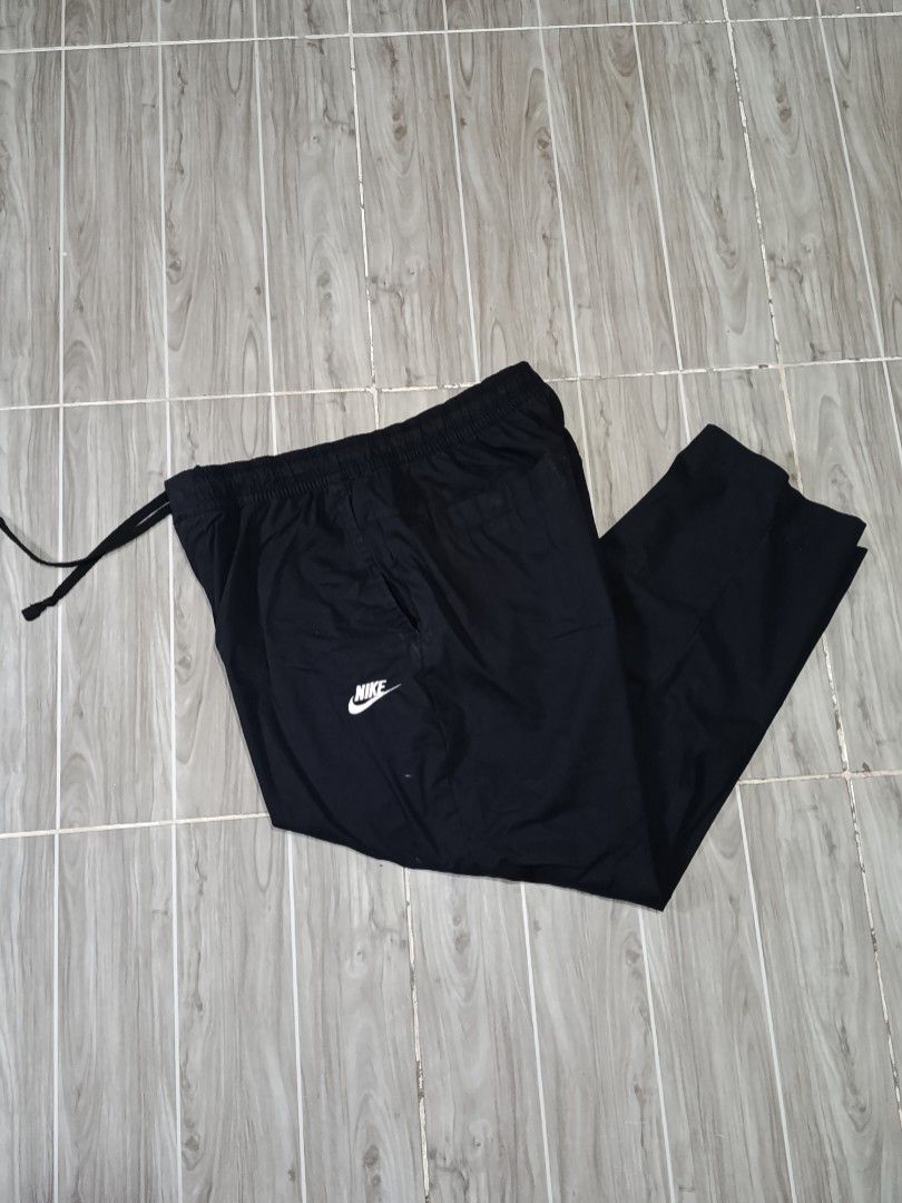 NIKE SWEATPANTS STRAIGHT CUT PANTS (Freeshipping) (Category: Activewear) located in Quezon City. Submitted by gyl-stop (Listing ID 1466718826, Image 3). Description: free shipping 30-36 x 35.5 excellent condi cr: 9.5/10 issue: none.