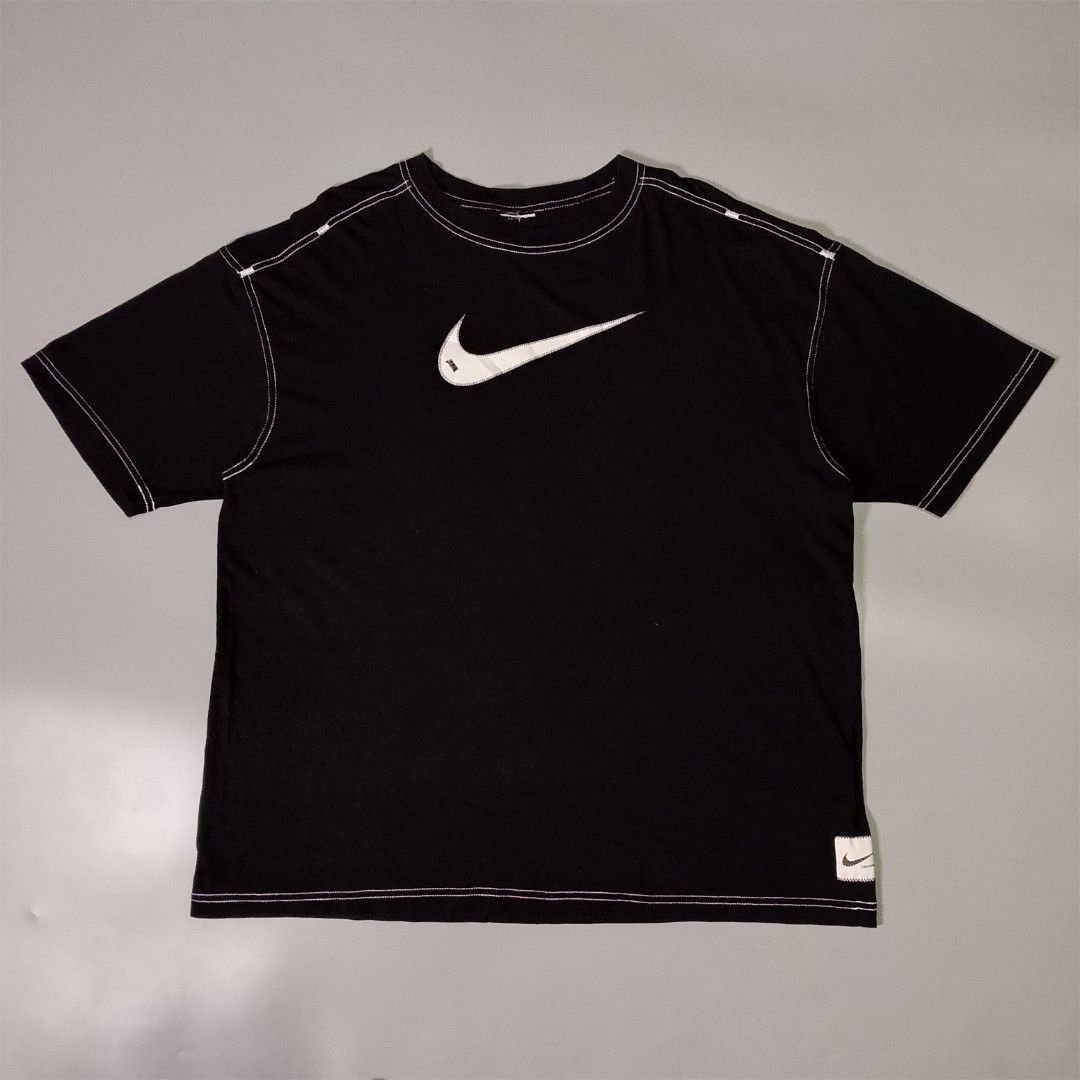 Nike Swoosh Wear (Category: Tshirts & Polo Shirts ) located in Taguig. Submitted by 8kthrifter (Listing ID 1466591153, Image 1). Description: 🏷️Tag size: Medium ▪️Width: 23 ▪️Length: 26 ▪️Color rate: 10/10 ▪️Issue: cut neck tag (see last photo) ▪️Excellent Condition.