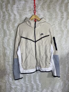 (Category: ) located in . Submitted by ikong_thrift07 (Listing ID 1466574540, Image 1). Description: .