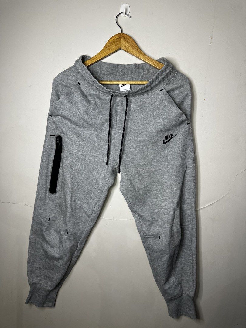 NIKE TECHFLEECE (Category: Joggers) located in Molave. Submitted by thriftmate13 (Listing ID 1466588162, Image 1). Description: .