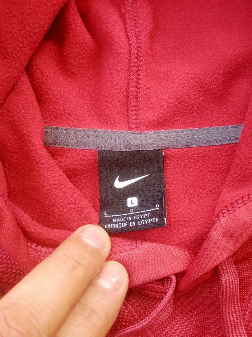 Nike Therma Fit Pullover Hoodie (Category: Coats, Jackets and Outerwear) located in Guihulngan. Submitted by johnjohndripgoods (Listing ID 1466599899, Image 2). Description: Nike Therma Fit Pullover Hoodie Dimes: 24.5x28 As New Condition No Issue Open For VC DM.
