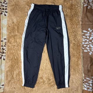 (Category: ) located in . Submitted by albrtthriftpicks (Listing ID 1466750617, Image 1). Description: .