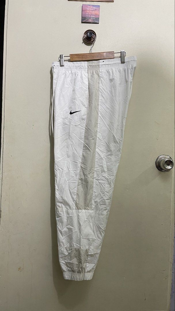 Nike WindBreaker Jogger (Category: Other Bottoms) located in Las Pinas. Submitted by mnl.streetwear.ph (Listing ID 1466566711, Image 2). Description: • Nike Windbreaker Pants Size Large 29-32 waist 35 length.