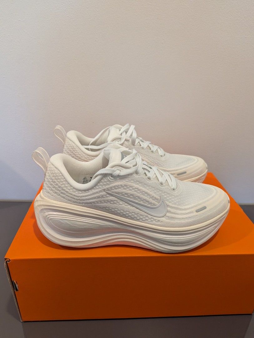 Nike Women Vomero Plus Ess (Category: Sneakers) located in Quezon City. Submitted by vert1cal (Listing ID 1466568794, Image 1). Description: Nike Women Vomero Plus Ess Summit white/ chalk-phantom US 6.5 Like new. Used 2x only. Rfs: wrong size.