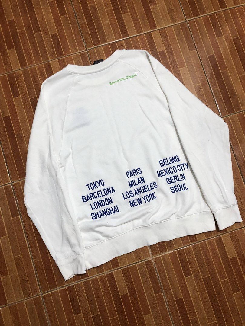 Nike Worldtour Sweater (Category: Activewear) located in Quezon City. Submitted by twi_cezzz (Listing ID 1466742366, Image 2). Description: .
