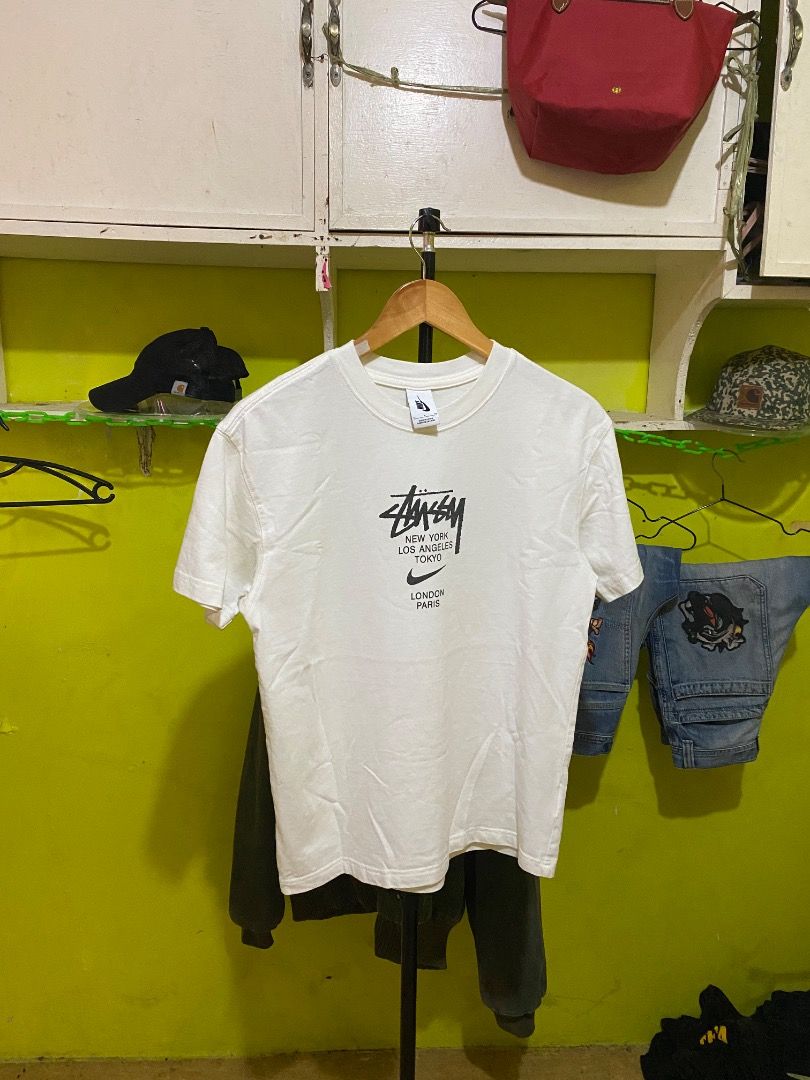 Nike x Stüssy International (Category: Tshirts & Polo Shirts ) located in Aparri. Submitted by lloyd.thrft (Listing ID 1466640137, Image 1). Description: issue stain last pic 19.5 x 24.5.