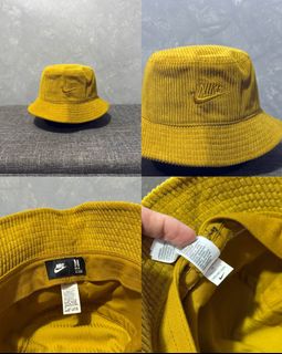 (Category: ) located in . Submitted by stockedclothing047 (Listing ID 1466745835, Image 1). Description: .