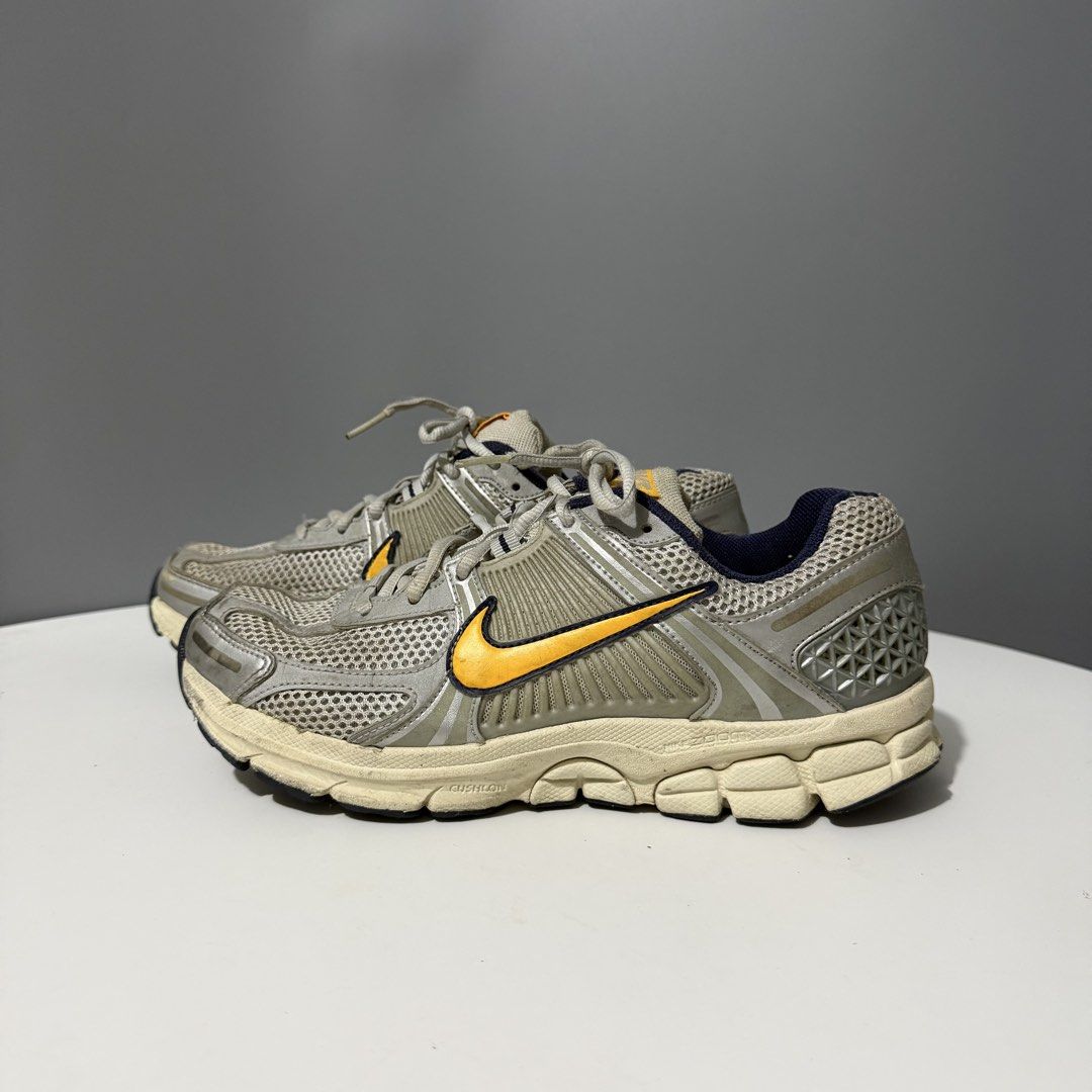 Nike Zoom Vomero 5 Men’s (Category: Sneakers) located in Manila. Submitted by thrifts.el (Listing ID 1466639950, Image 1). Description: Nike Zoom Vomero 5 Men’s Excellent Condition Color Rate 10/10 7.5US 40.5EUR 25.5CM No Issue. Price. 2,200 Loc. South Caloocan Courier. J&t And Flash Express.