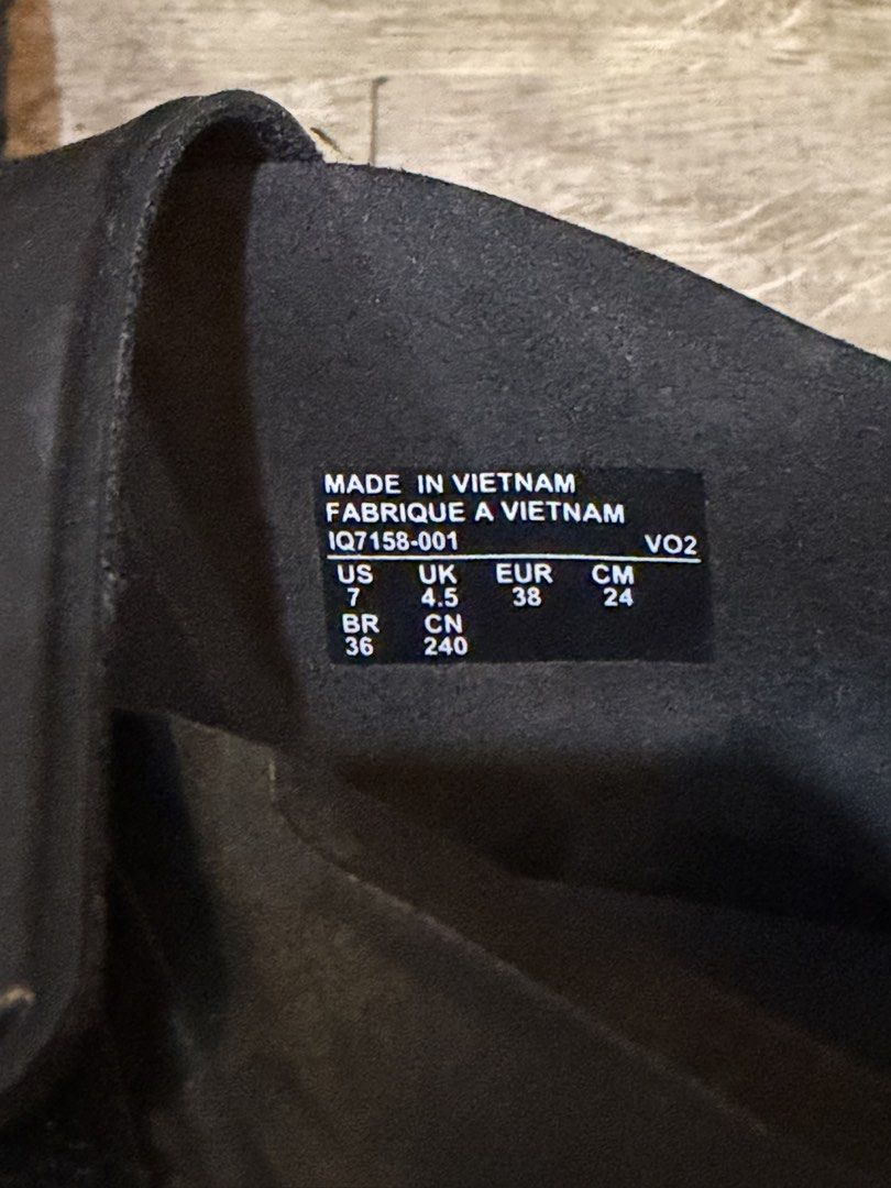 NikeSKIMS RIFT SATIN | BLACK (Category: Sneakers) located in Quezon City. Submitted by jrlcloset (Listing ID 1466593438, Image 2). Description: Negotiable Size: US 7 (true to size) you can wear it with socks but medyo masikip na Used 5 times Comes with dust bag RFS: bought a new color way Ordered it directly from Skims website.