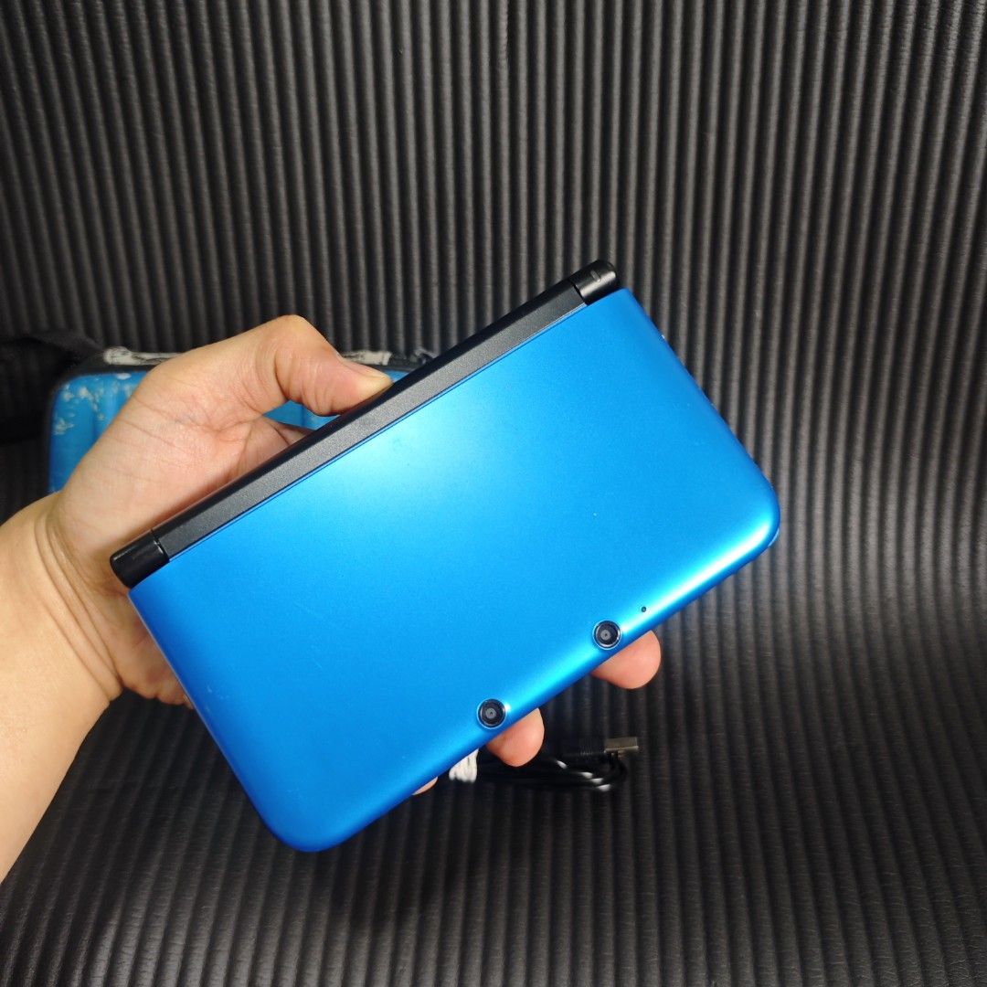 Nintendo 3DS XL Blue (Non Cfw) Unit Only (Category: Nintendo) located in Quezon City. Submitted by shopme_gadget30 (Listing ID 1466601455, Image 2). Description: for sale fixed price 9/10 Superb Condition no issue no dents excellent performance good battery life with minimal scratches only but not noticeable non cfw or not yet modded latest firmware Us region pls take note: No Games included Inclusion Unit stylus Pen default memory card charging 