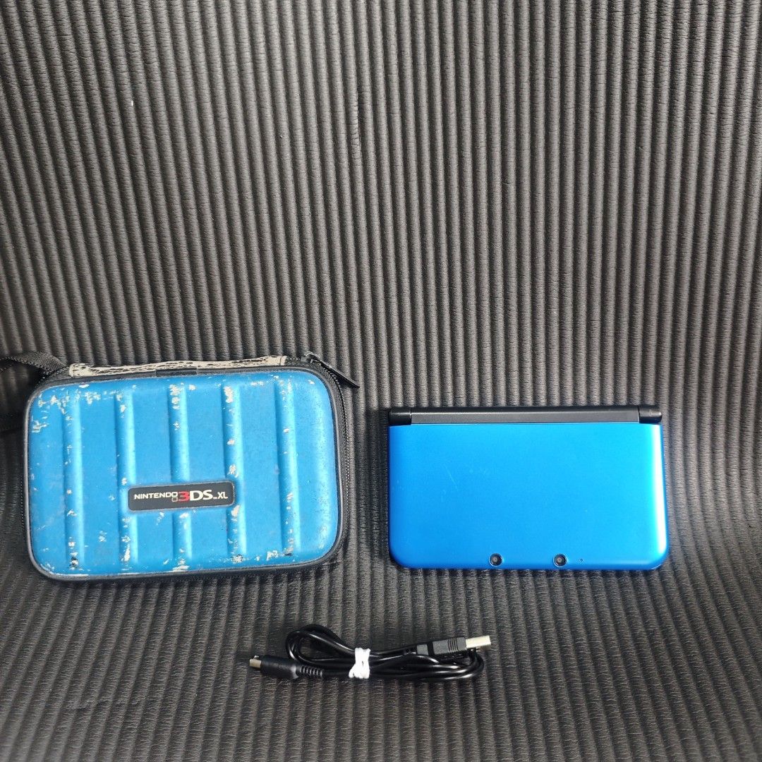 Nintendo 3DS XL Blue (Non Cfw) Unit Only (Category: Nintendo) located in Quezon City. Submitted by shopme_gadget30 (Listing ID 1466601455, Image 1). Description: for sale fixed price 9/10 Superb Condition no issue no dents excellent performance good battery life with minimal scratches only but not noticeable non cfw or not yet modded latest firmware Us region pls take note: No Games included Inclusion Unit stylus Pen default memory card charging 