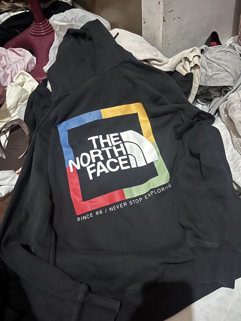 NORTH FACE (Category: Coats, Jackets and Outerwear) located in Butuan. Submitted by darlingdressco. (Listing ID 1466739585, Image 2). Description: .