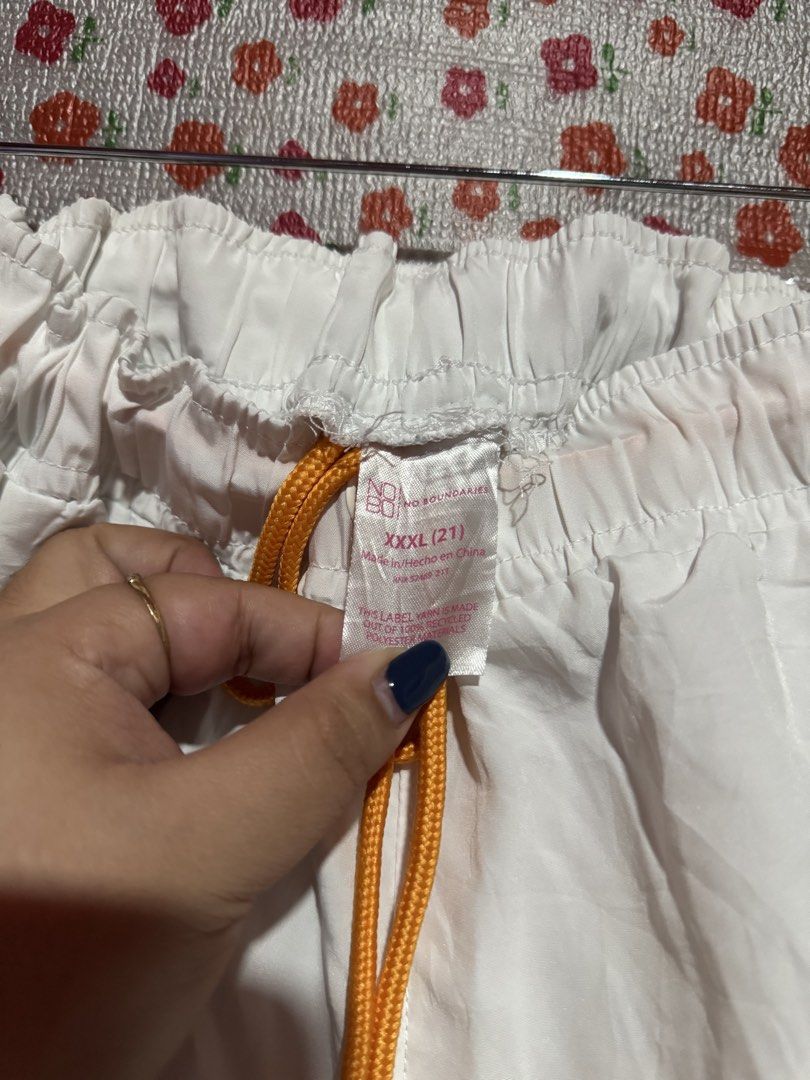 Nylon sweatpants (Category: Other Bottoms) located in Bacoor. Submitted by teneleven_apparel (Listing ID 1466771485, Image 2). Description: Size: XXL Condition: used onc Lalamove or jnt only.