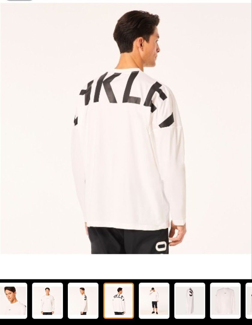 OAKLEY BIG LOGO (Category: Tshirts & Polo Shirts ) located in Manila. Submitted by chavez_lloyd (Listing ID 1466644395, Image 2). Description: Oakley big logo size: small dim's: W'21'5 × L'28 large fits excellent cond location negross occidental.