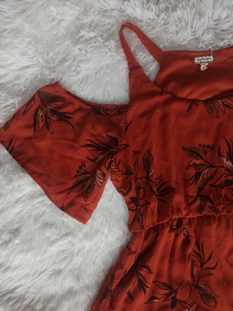 Off Shoulder Dress (Category: Dresses) located in Cavite. Submitted by myprelovedstars (Listing ID 1466563884, Image 3). Description: S-M.