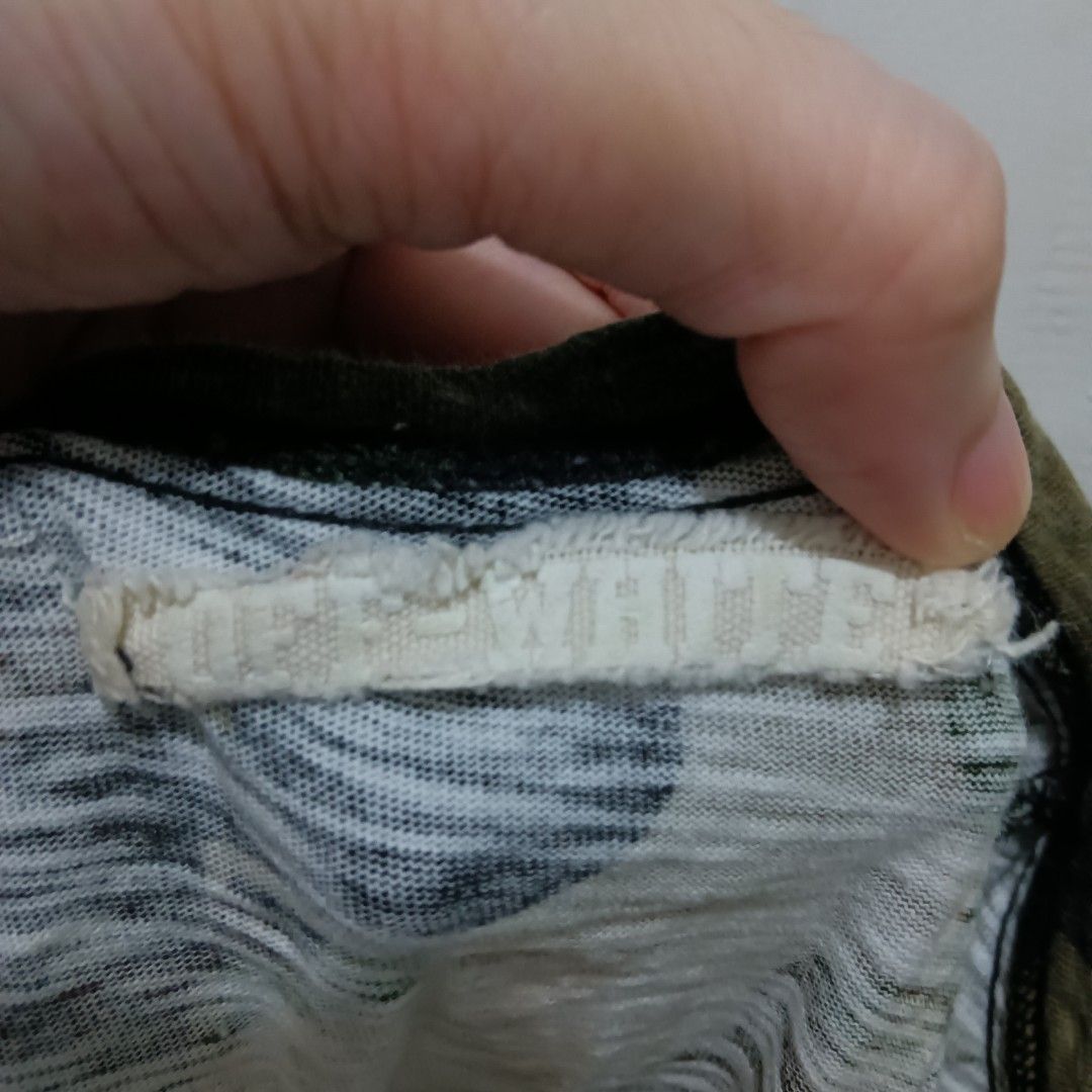 OFF WHITE Camouflage Shirt (Category: Tshirts & Polo Shirts ) located in Caloocan City. Submitted by jaychingsss (Listing ID 1466638757, Image 3). Description: Off White Camo Shirt - 150 21x26 Complete Tags Color Rate: 9/10 NEED WASH.