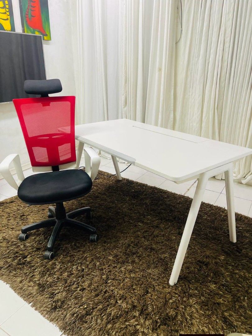 Office Desk (Category: Tables & Sets) located in Meycauayan. Submitted by marygracecasimiro (Listing ID 1466626418, Image 1). Description: From South Korea A Fursys Enable Duct-Type Office Desk in white, featuring an integrated cable management tray and angled metal legs with Ergonomic chair Get this for only 8.5k🩷.