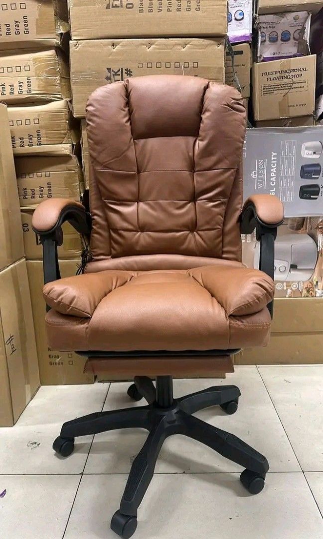Office/Boss Chair (Assembled) (Category: Chairs) located in Makati City. Submitted by oideme (Listing ID 1466568349, Image 1). Description: .