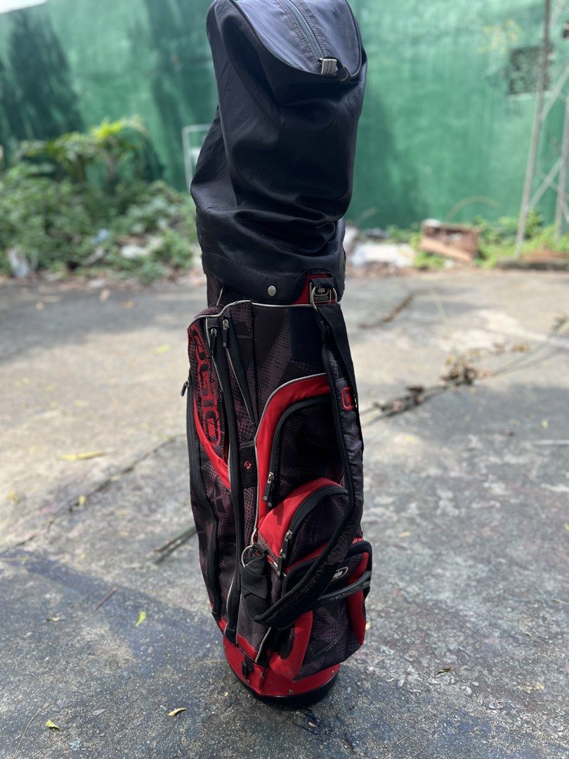 OGIO Golf Bag (Category: Golf) located in Caloocan City. Submitted by bagnbirdie2025 (Listing ID 1466737413, Image 3). Description: Ogio Golf Bag Good condition No issues All zippers are working Can ship thru lalamove 4k nego.