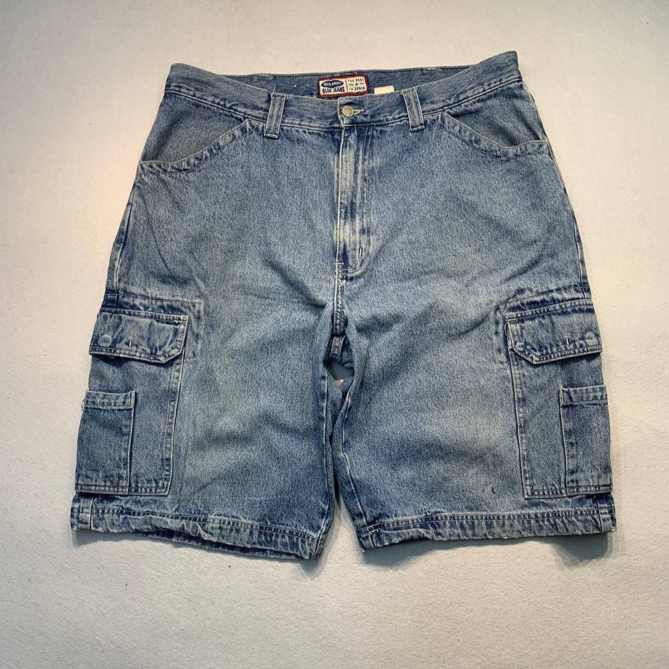 Old Navy Blue Jeans Denim Cargo Shorts (Category: Shorts) located in Mandaluyong City. Submitted by theroom501 (Listing ID 1466679233, Image 2). Description: Old Navy Blue Jeans Denim Cargo Shorts Style Code: Size on Tag: 36 Color: Blue Condition: Good pre-owned condition with a heavily distressed vintage look. Flaws/Issues: Flat Lay Measurements: Pit to Pit: 35 inches Length: 23.5 inches Leegopening Length: 12 inches Price: 750.