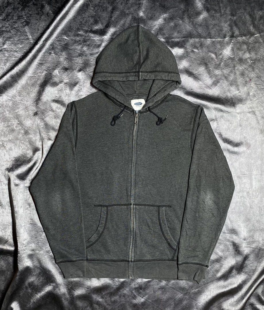 Old Navy Full Zip Gray Hoodie (Category: Coats, Jackets and Outerwear) located in General Trias. Submitted by kevinthriftshop (Listing ID 1466685491, Image 1). Description: .