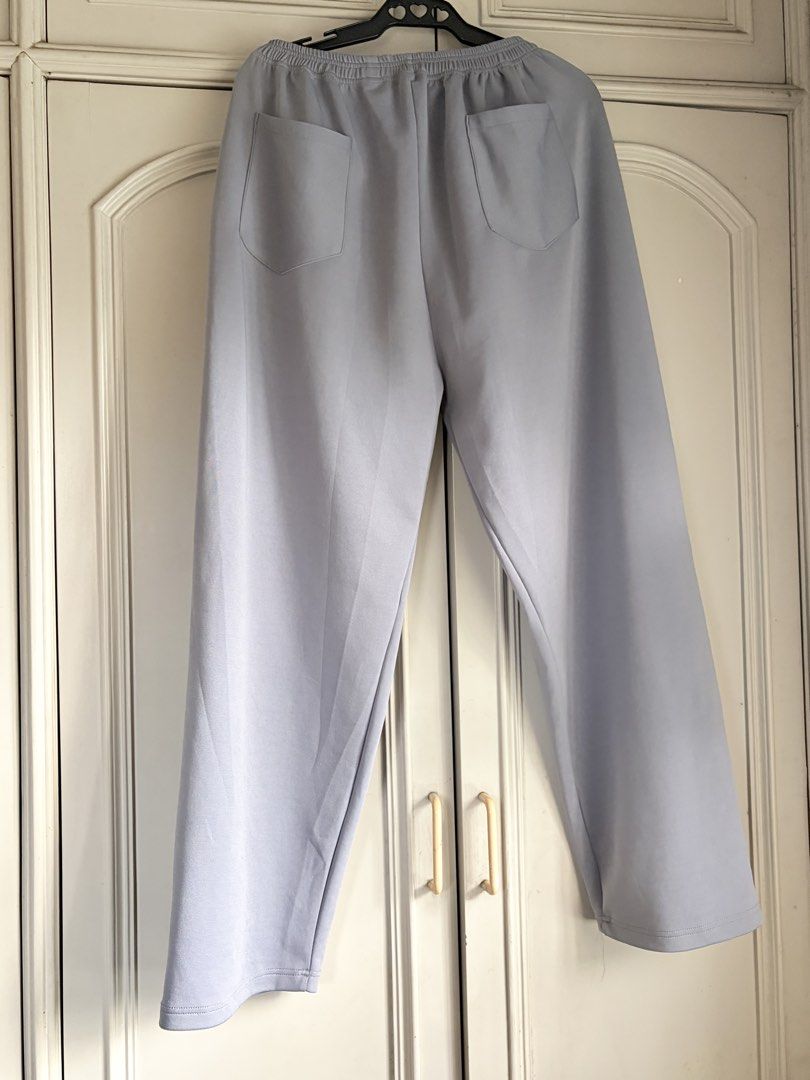 OLFU JOGGING PANTS (Category: Jeans) located in Bocaue. Submitted by cassybara (Listing ID 1466617221, Image 2). Description: Length - 41 inches Waist - 28 -34 inches.