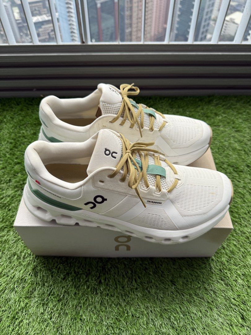 On Running Cloud sneaker white green size US11.5 (Category: Sneakers) located in Makati City. Submitted by _elonzol (Listing ID 1466571874, Image 2). Description: ON CLOUD RUNNER 2 SIZE US 11.5 / UK11 / EU46 / JP29.5 CONDITION: CONDITION: GOOD 8/10 (RARELY USED) COLOR: WHITE / GREEN MOP: GCASH / BPI BANK TRANSFER / MAYA MOD: LALAMOVE / J&T EXPRESS.
