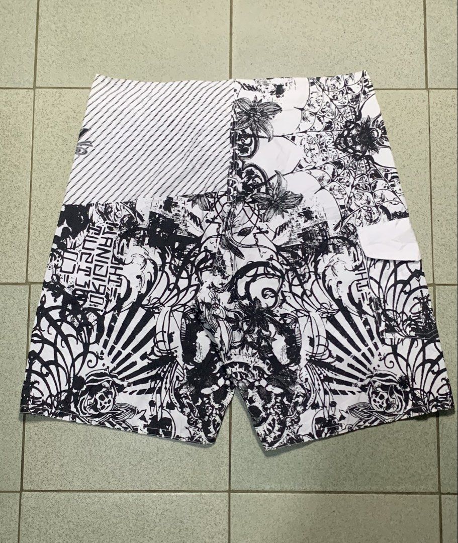 ONIEll BOARD SHORT (Category: Swim Trunks & Board Shorts) located in Davao. Submitted by mysticeagle-2763 (Listing ID 1466768144, Image 2). Description: Dimes W-34.