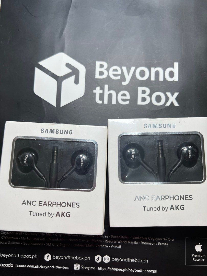 Original Samsung 3.5mm Plug & Play Earphones (Category: Headphones & Headsets) located in Manila. Submitted by jmph_ (Listing ID 1466742018, Image 2). Description: Original Samsung 3.5mm Plug & Play Earphones ✔️ Original Samsung ✔️ 3.5mm audio jack ✔️ Plug & Play — no setup needed ✔️ Clear and quality sound ✔️ Comfortable for everyday use ✔️ Compatible with devices with a 3.5mm audio port ✔️ Perfect for music, calls, videos, and more 📦 Brand New