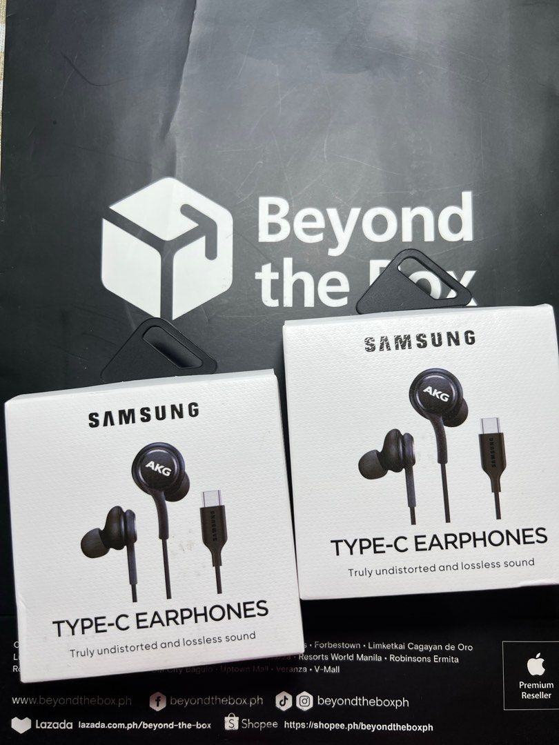 Original Samsung Type-C Plug & Play Earphones (Category: Headphones & Headsets) located in Manila. Submitted by jmph_ (Listing ID 1466742314, Image 1). Description: Original Samsung Type-C Plug & Play Earphones ✔️ Original Samsung ✔️ Type-C Connector ✔️ Plug & Play — no setup required ✔️ Clear and balanced sound ✔️ Comfortable for everyday listening ✔️ Compatible with Samsung and other Type-C devices 🎧 Perfect for music, calls, videos, and daily