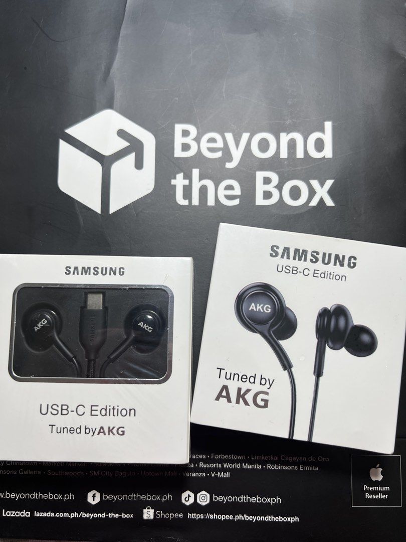 Original Samsung Type-C Plug & Play Earphones (Category: Headphones & Headsets) located in Manila. Submitted by jmph_ (Listing ID 1466742465, Image 1). Description: Original Samsung Type-C Plug & Play Earphones ✔️ Original Samsung ✔️ Type-C Connector ✔️ Plug & Play — no setup required ✔️ Clear and balanced sound ✔️ Comfortable for everyday listening ✔️ Compatible with Samsung and other Type-C devices 🎧 Perfect for music, calls, videos, and daily