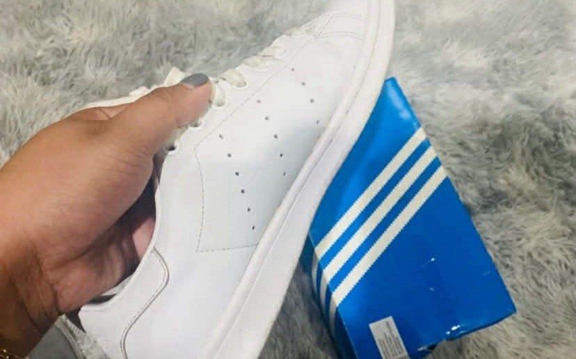 Original Stan Smith shoes (Category: Casual Shoes) located in Manila. Submitted by items_by_sab (Listing ID 1466719745, Image 1). Description: Adidas Originals Stan Smith shoes (FX5500). Colorway: Footwear White Product Code: FX5500 Made in: INDIA 🇮🇳 EAN PO#: 132556241 Great condition. With original box. 📍 Meet up around Manila or I will deliver it to your doorstep check mo muna bago bayaran Just let me know if you’re interested. Thanks!.