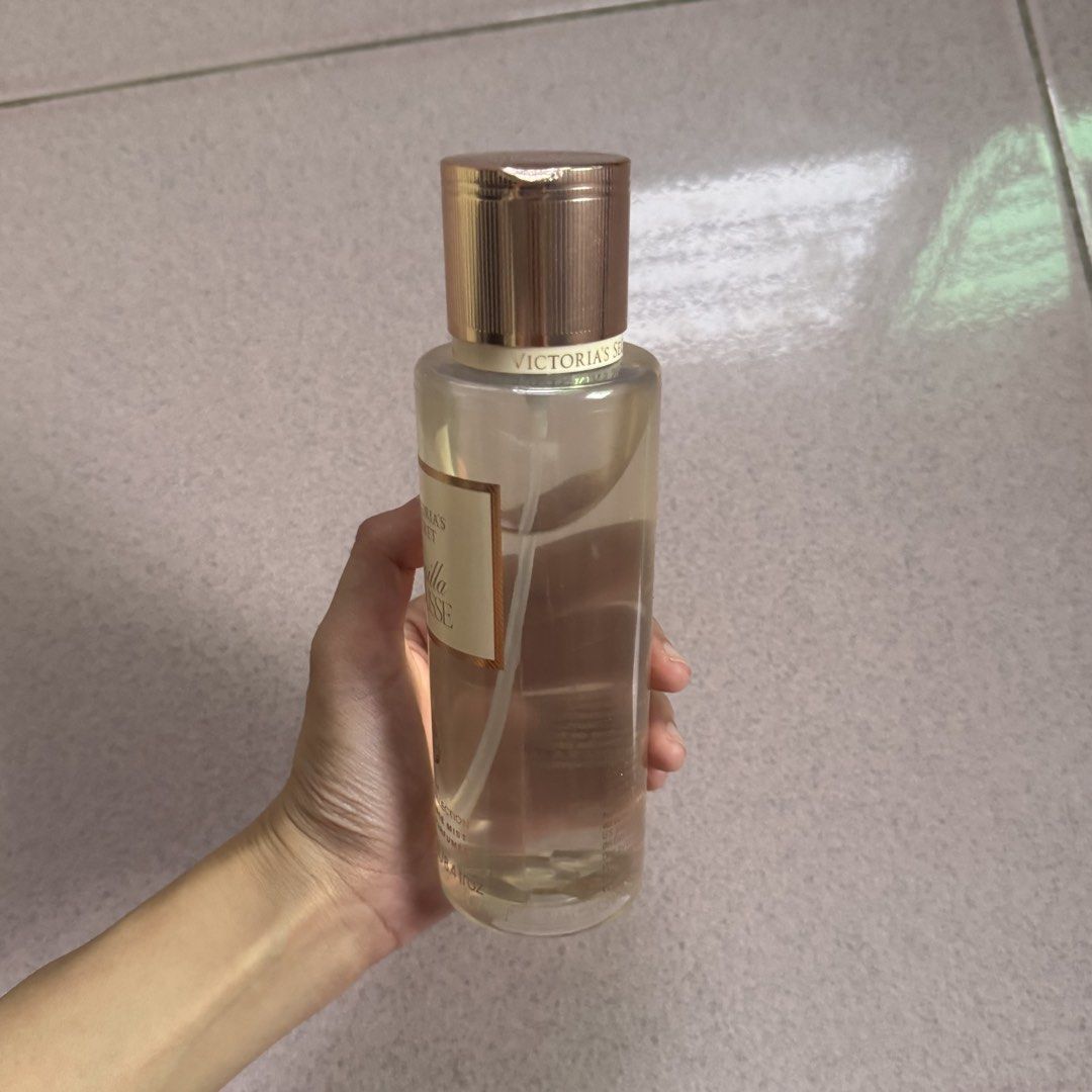 Original Victoria’s Secret Vanilla Mousse (Category: Body Care) located in Bulacan. Submitted by abonon (Listing ID 1466584757, Image 3). Description: 250 ml Naspray lang few times RFS: Nakatambak na lang sa house Non negotiable: - shipping fee will be shouldered by the buyer - Gcash / Bank transfer ONLY - STRICTLY payment first before shipping.